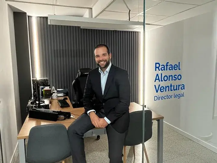 Rafael Alonso Ventura en una ponencia